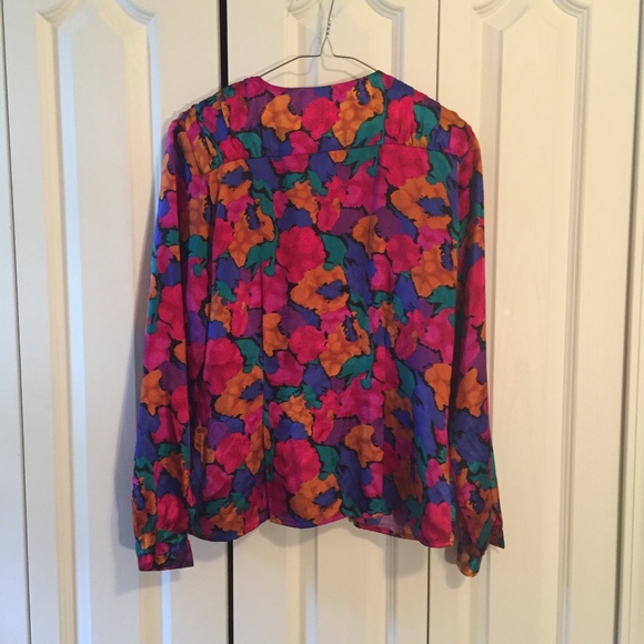 Vibrant Vintage Blouse - Picture 3 of 7